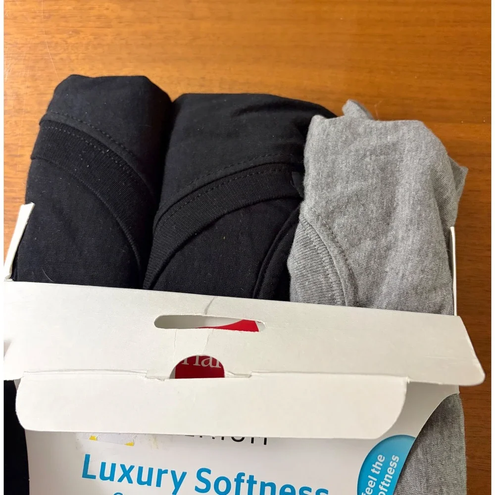 Hanes Premium Luxury Softness Mens Crew Neck Undershirt 3 Pack Black Gray Small